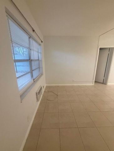 2017 NE 18th Street 1, Fort Lauderdale, FL 33305