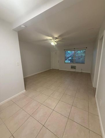 2017 NE 18th Street 1, Fort Lauderdale, FL 33305