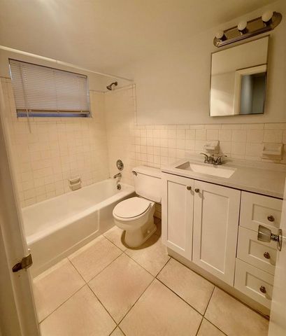 2017 NE 18th Street 1, Fort Lauderdale, FL 33305
