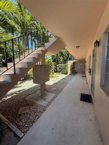 2017 NE 18th Street 1, Fort Lauderdale, FL 33305