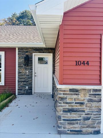 1044 Armida Court, Reedsburg, WI 53959