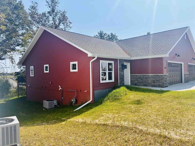 1044 Armida Court, Reedsburg, WI 53959