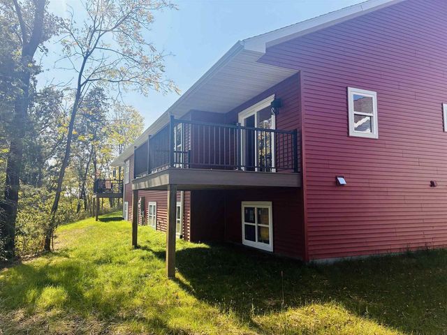 1044 Armida Court, Reedsburg, WI 53959