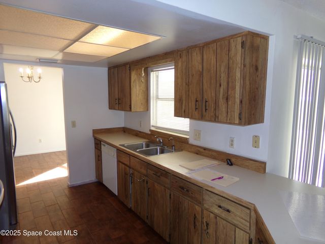 1540 Fairlee Avenue NW, Palm Bay, FL 32907