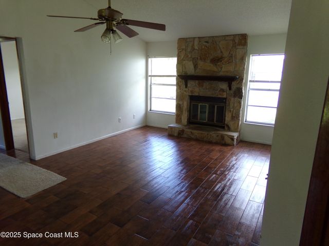 1540 Fairlee Avenue NW, Palm Bay, FL 32907