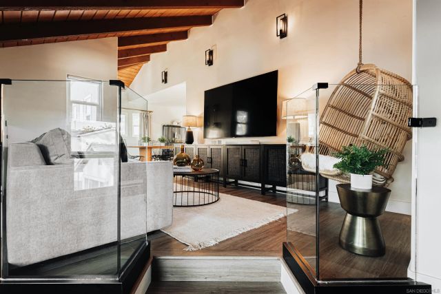 324 S Nevada St, Oceanside, CA 92054