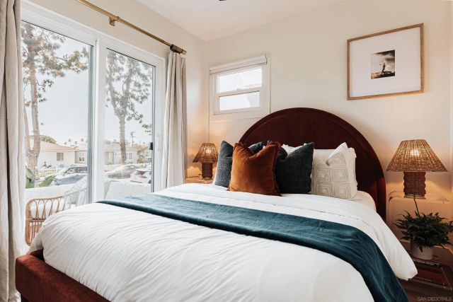 324 S Nevada St, Oceanside, CA 92054