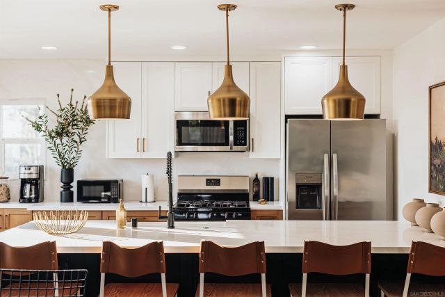 324 S Nevada St, Oceanside, CA 92054