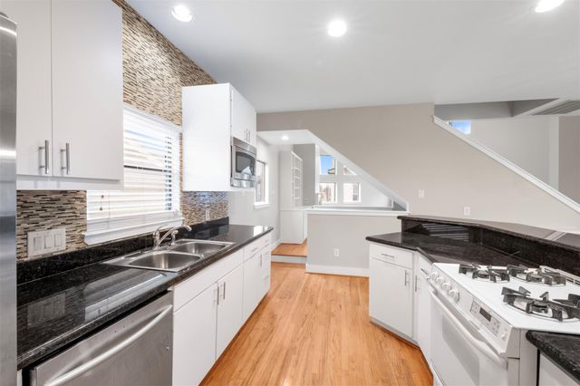 9716 Linkmeadow Lane, Houston, TX 77025