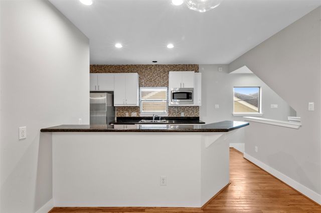 9716 Linkmeadow Lane, Houston, TX 77025