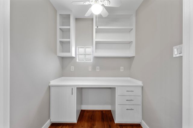 9716 Linkmeadow Lane, Houston, TX 77025