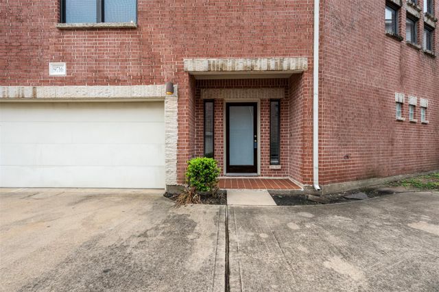 9716 Linkmeadow Lane, Houston, TX 77025