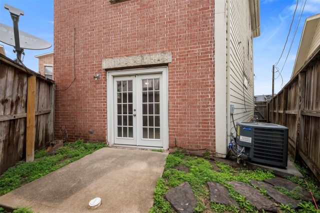 9716 Linkmeadow Lane, Houston, TX 77025