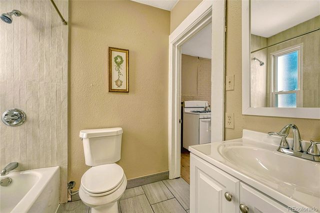 2922 Glenarm Place, Denver, CO 80205