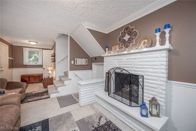 2209 Auberry Drive, Akron, OH 44312