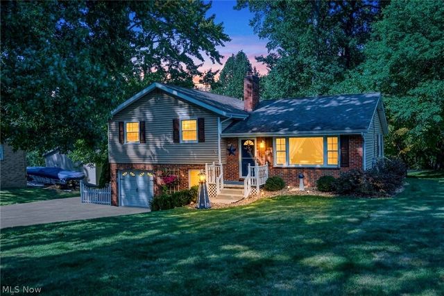 2209 Auberry Drive, Akron, OH 44312