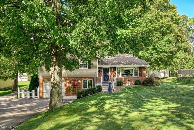2209 Auberry Drive, Akron, OH 44312