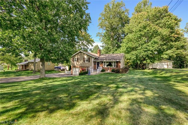 2209 Auberry Drive, Akron, OH 44312