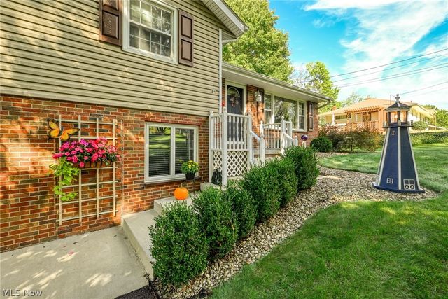 2209 Auberry Drive, Akron, OH 44312