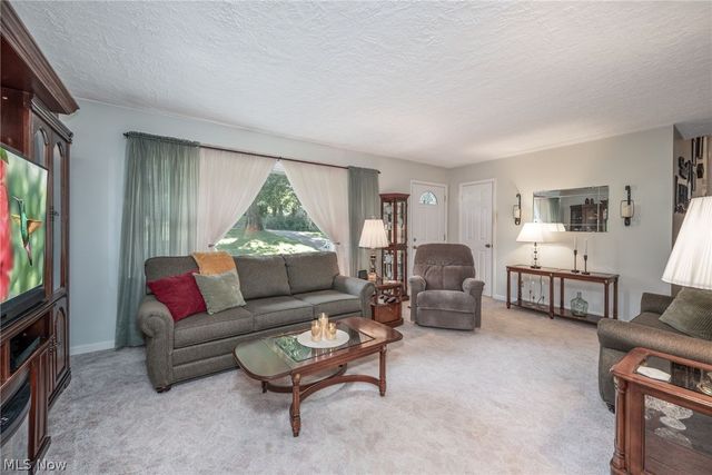 2209 Auberry Drive, Akron, OH 44312
