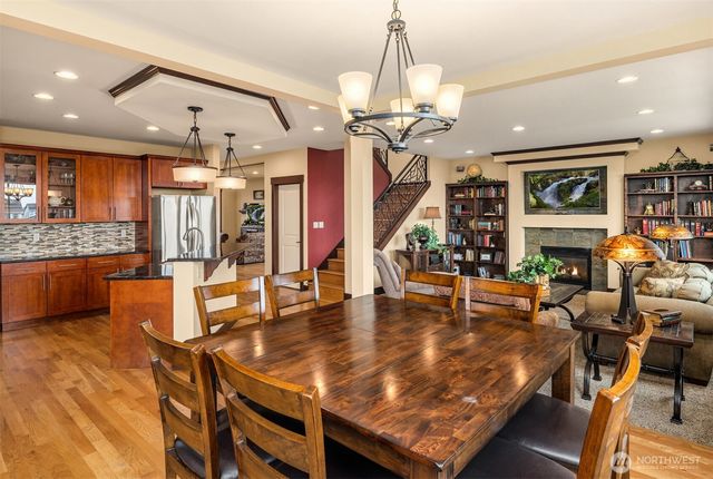 6916 37th Place NE, Marysville, WA 98270