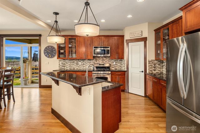 6916 37th Place NE, Marysville, WA 98270