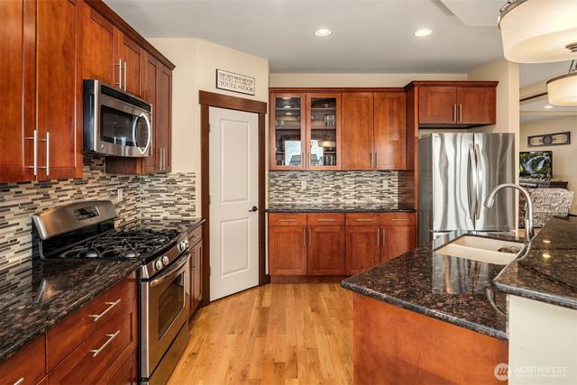 6916 37th Place NE, Marysville, WA 98270