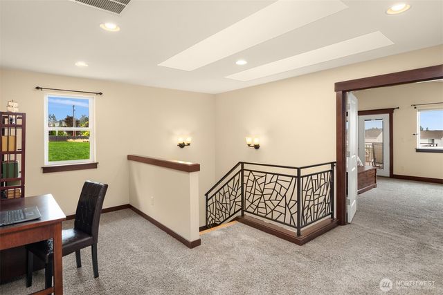 6916 37th Place NE, Marysville, WA 98270