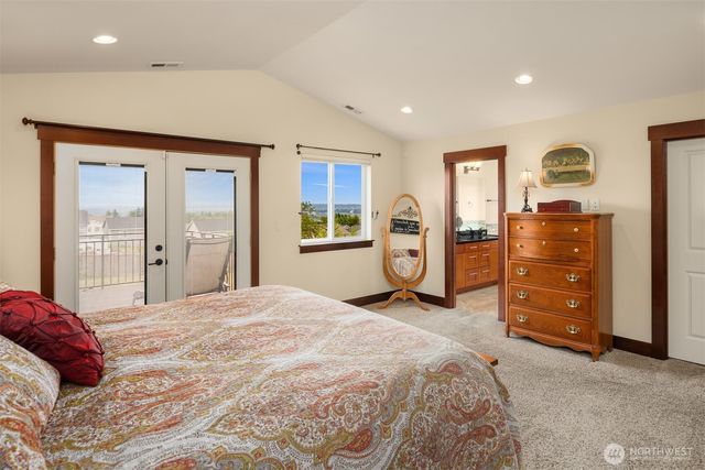 6916 37th Place NE, Marysville, WA 98270