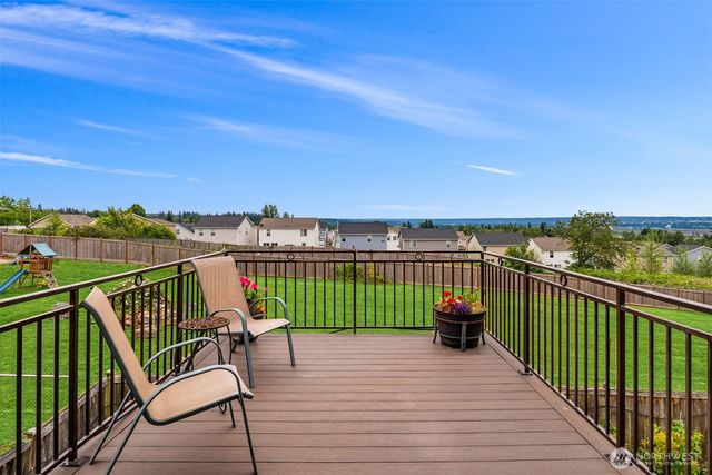 6916 37th Place NE, Marysville, WA 98270