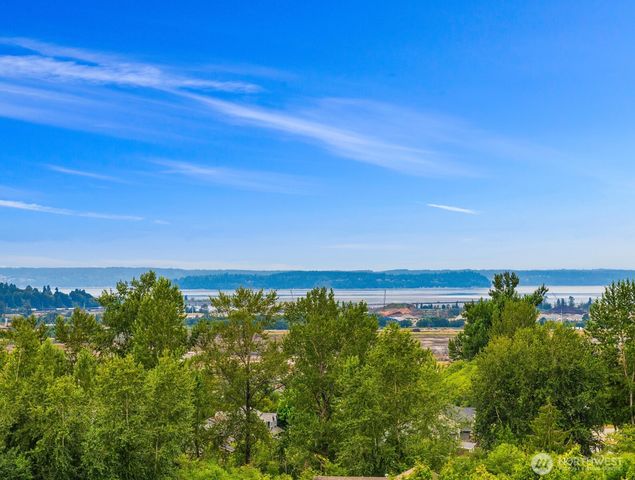 6916 37th Place NE, Marysville, WA 98270