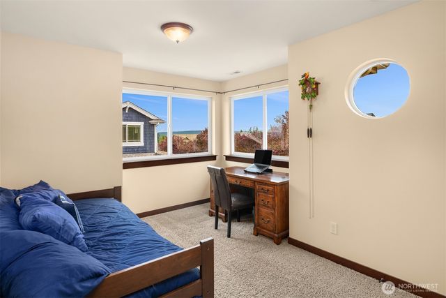 6916 37th Place NE, Marysville, WA 98270