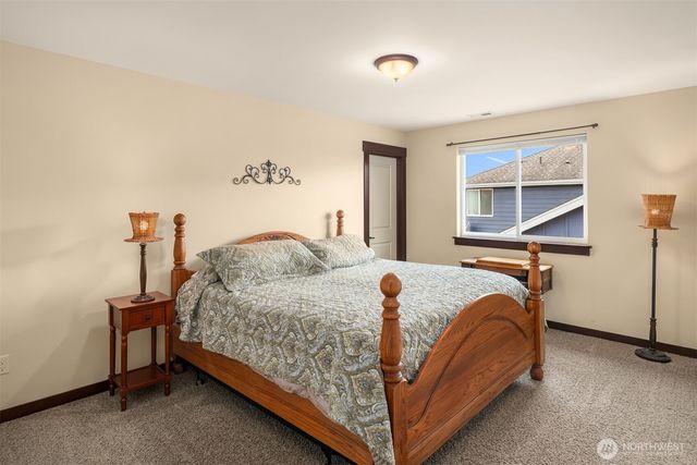 6916 37th Place NE, Marysville, WA 98270