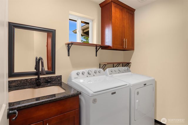 6916 37th Place NE, Marysville, WA 98270