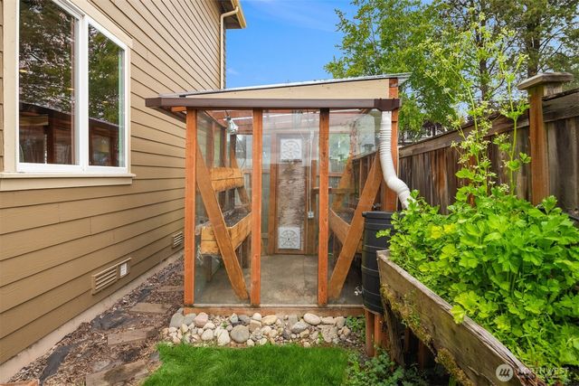 6916 37th Place NE, Marysville, WA 98270