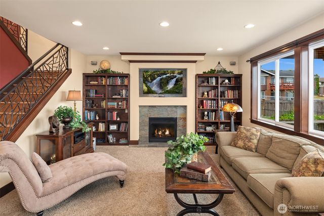 6916 37th Place NE, Marysville, WA 98270