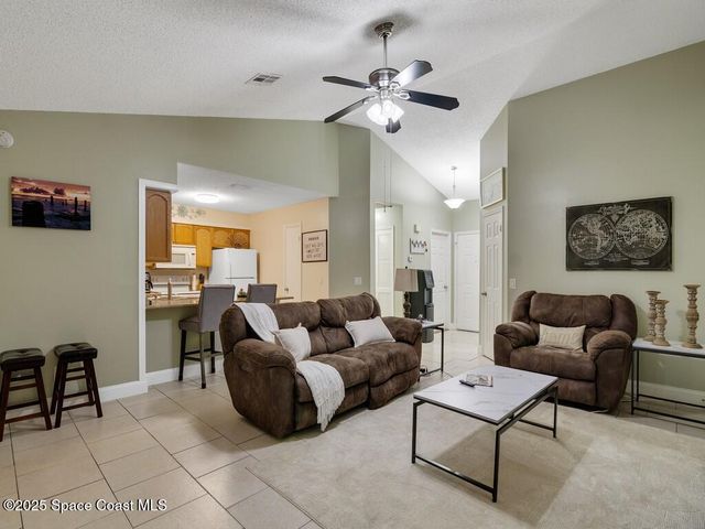 2020 Vero South Circle SW 4, Vero Beach, FL 32962