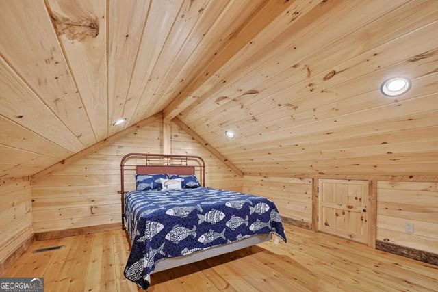 125 Blackberry Drive, Mineral Bluff, GA 30559