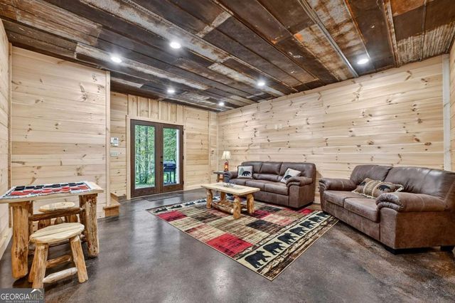 125 Blackberry Drive, Mineral Bluff, GA 30559