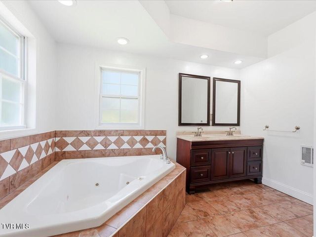 985 Claudette Drive, Talbott, TN 37877
