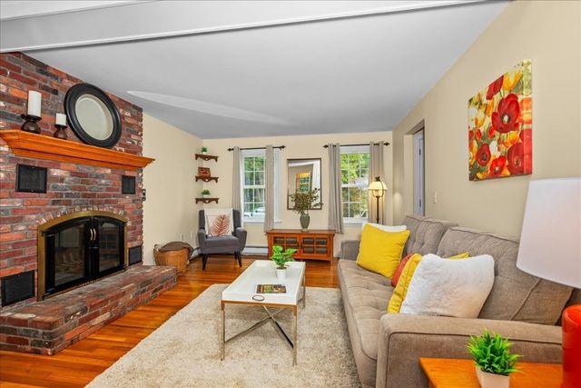 18 Fairview Drive, Southborough, MA 01772