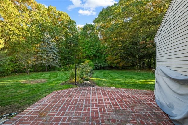 18 Fairview Drive, Southborough, MA 01772