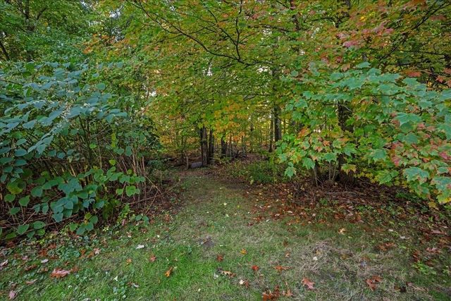 18 Fairview Drive, Southborough, MA 01772