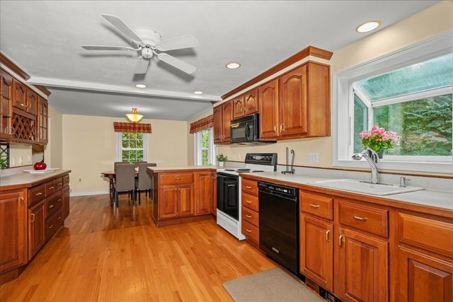 18 Fairview Drive, Southborough, MA 01772