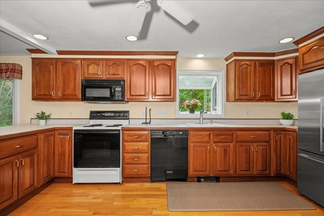 18 Fairview Drive, Southborough, MA 01772