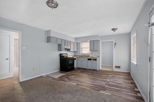 2794 LAKE PARK RD, Memphis, TN 38127