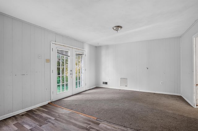 2794 LAKE PARK RD, Memphis, TN 38127