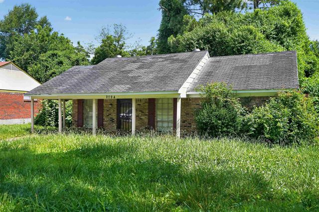 2794 LAKE PARK RD, Memphis, TN 38127
