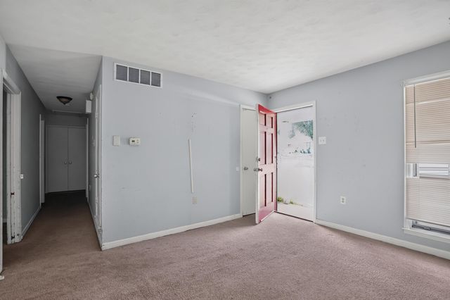 2794 LAKE PARK RD, Memphis, TN 38127