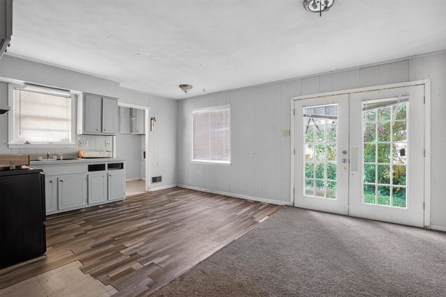 2794 LAKE PARK RD, Memphis, TN 38127